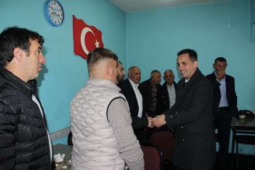 Sayın Kaymakamımız Yasin ŞAHİN, İlçemiz Vatandaşları İle Bayramlaşarak Sürücülerimize Yolun Sonu Bayram Olsun Mottosunu Hatırlattı