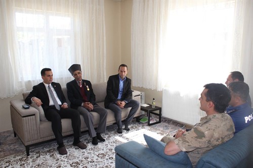 Sayın Kaymakamımız Yasin ŞAHİN İlçemizde Bulunan Şehit Ailelerini ve Gazilerimizi Ziyaret Etti
